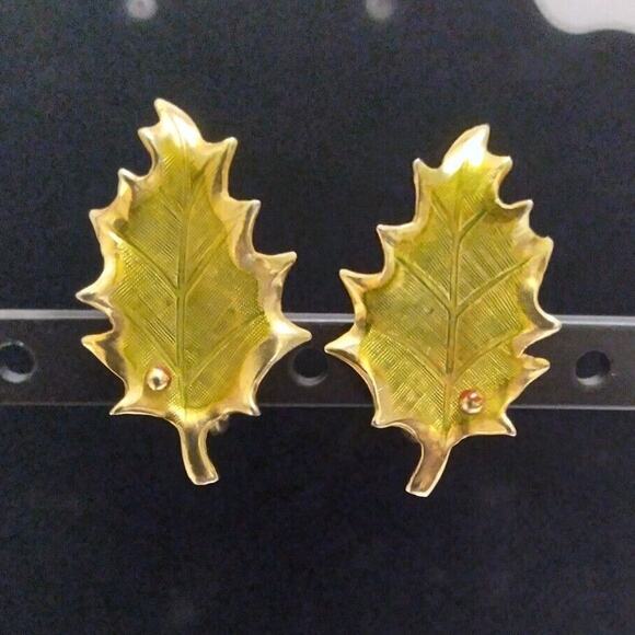 Vintage Giovanni Holly Berry Leaf Brooch Pin And Clip On Earrings SET Goldtone - Picture 6 of 9